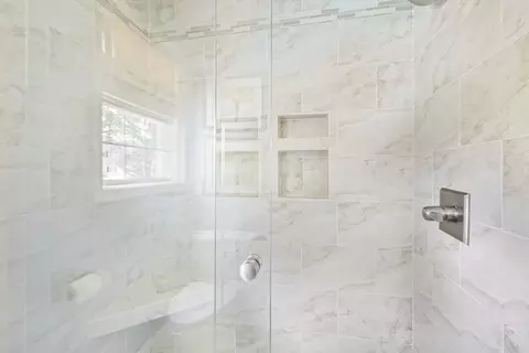 Bath - 11 Boundary Stone Rd, Sutton, MA 01590 photo 4 of 5