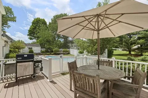 Exterior - 11 Boundary Stone Rd, Sutton, MA 01590 photo 1 of 7