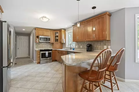 Kitchen - 11 Boundary Stone Rd, Sutton, MA 01590 photo 1 of 4