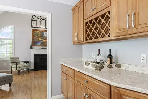 Entry Way - 11 Boundary Stone Rd, Sutton, MA 01590 photo 2 of 5
