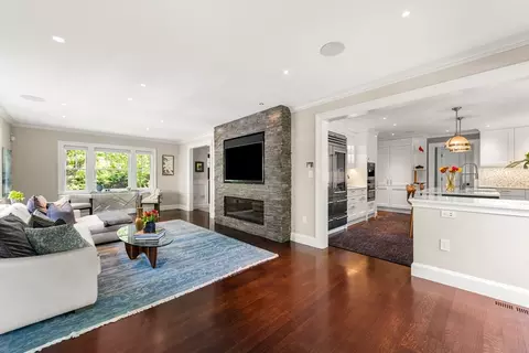 53 Crowninshield Rd, Brookline, MA 02445 photo 14