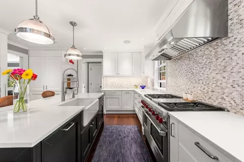 53 Crowninshield Rd, Brookline, MA 02445 photo 12