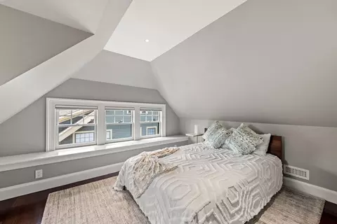 53 Crowninshield Rd, Brookline, MA 02445 photo 35
