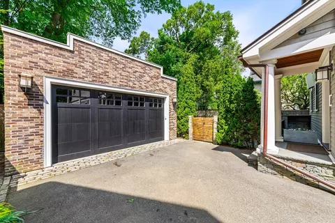 53 Crowninshield Rd, Brookline, MA 02445 photo 4