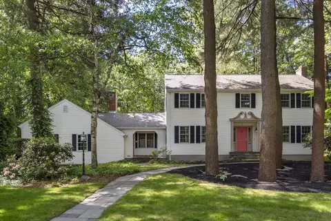 11 Robertson Rd, Auburn, MA 01501