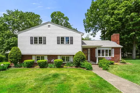 48 Marlboro St, Norwood, MA 02062