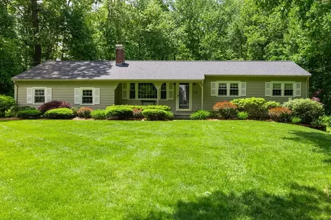 43 Sleigh Rd, Chelmsford, MA 01824