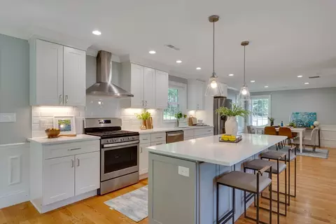 88 Dothan St, Arlington, MA 02474 photo 9