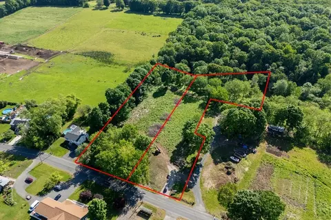 148 N West St, Agawam, MA 01030