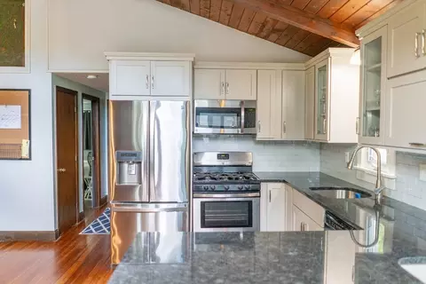 55 Hilltop Rd, Mashpee, MA 02649 photo 3