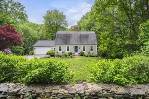 620 Grove St, Norwell, MA 02061