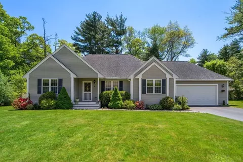2 Kayla Way, Freetown, MA 02717