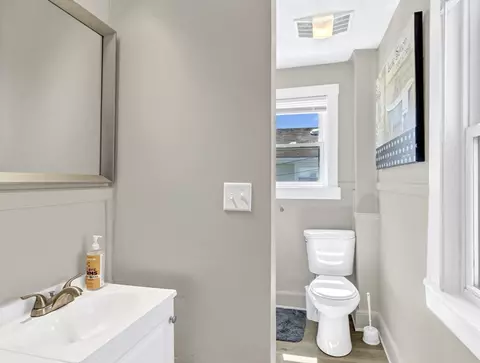 52 H St, Hull, MA 02045 photo 10