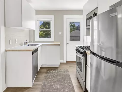52 H St, Hull, MA 02045 photo 6
