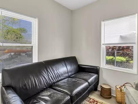 52 H St, Hull, MA 02045 photo 35
