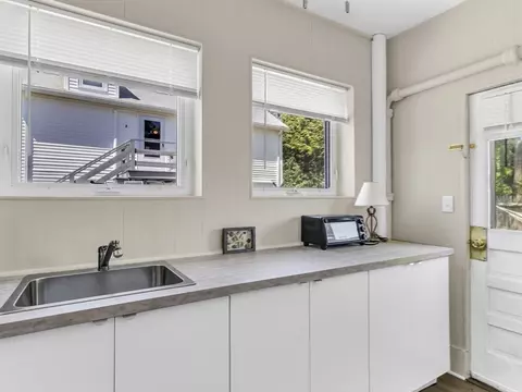 52 H St, Hull, MA 02045 photo 33