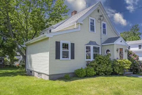139 Arnold St, Braintree, MA 02184