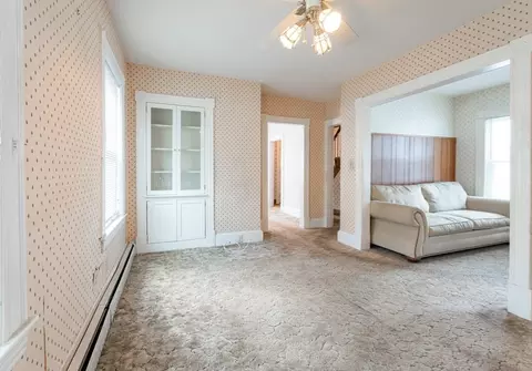 Living - 86 Epping St, Lowell, MA 01852 photo 3 of 5