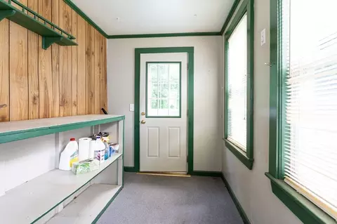 Entry Way - 86 Epping St, Lowell, MA 01852 photo 5 of 7