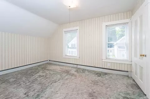 Bedroom - 86 Epping St, Lowell, MA 01852 photo 6 of 9