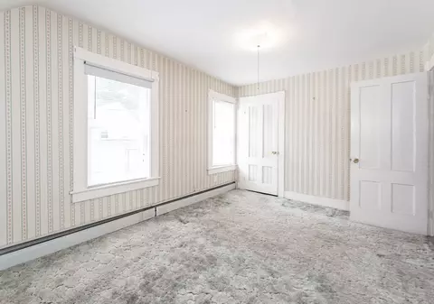 Bedroom - 86 Epping St, Lowell, MA 01852 photo 3 of 9