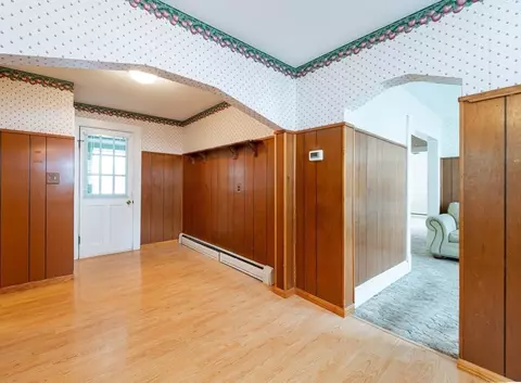 Entry Way - 86 Epping St, Lowell, MA 01852 photo 3 of 7
