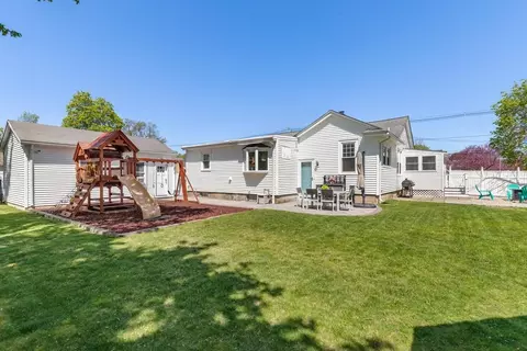 Exterior - 38 Spring St, Mansfield, MA 02048 photo 8 of 10