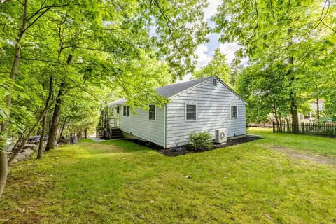 223 Forest St, Reading, MA 01867 photo 29