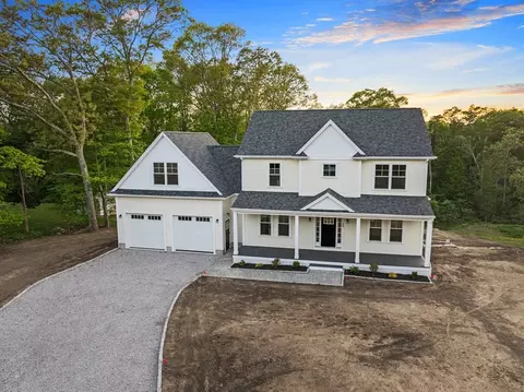 186 Leger Ln, Tiverton, RI 02878