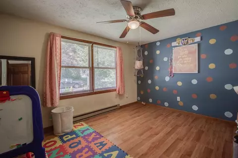 Bedroom - 4 Ball St, Worcester, MA 01603 photo 4 of 6