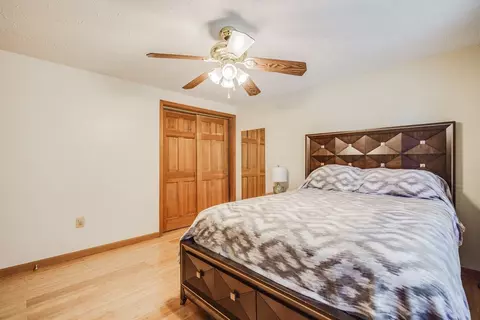 Bedroom - 4 Ball St, Worcester, MA 01603 photo 1 of 6