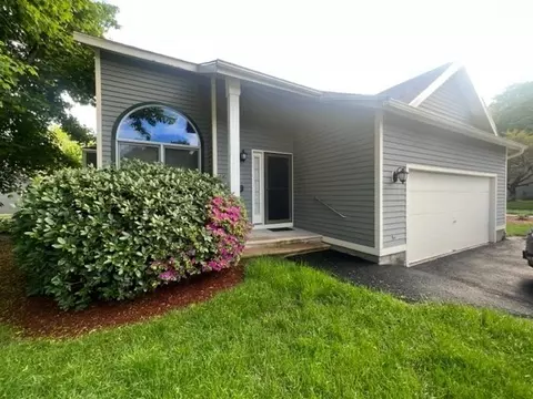 21 Weatherstone Dr #21, Worcester, MA 01604