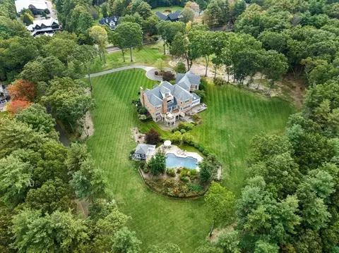 51 Pine St, Dover, MA 02030 photo 4