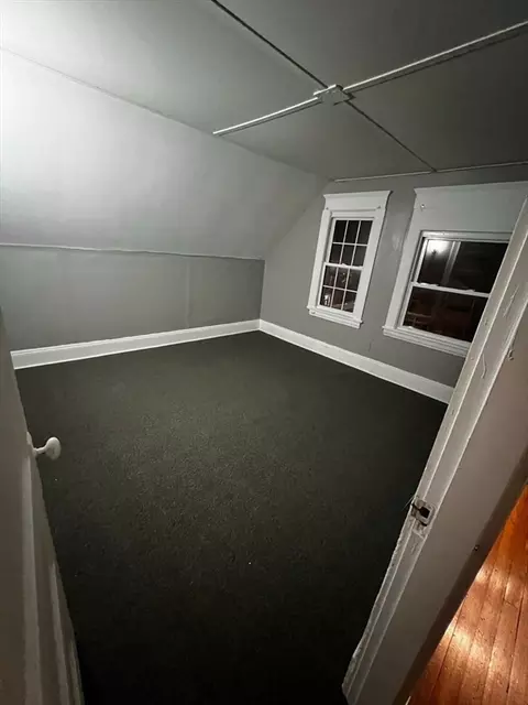 Bedroom - 373 White St, Springfield, MA 01108 photo 3 of 5