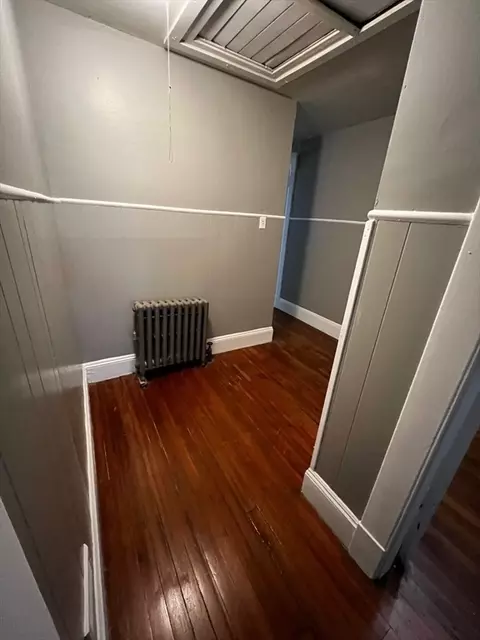 Entry Way - 373 White St, Springfield, MA 01108 photo 3 of 4