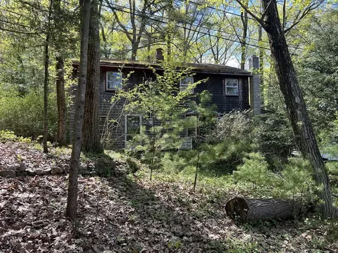 220 Swan Pond Rd, North Reading, MA 01864