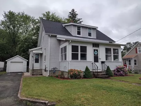 64 Felix St, Chicopee, MA 01020