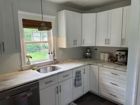 Kitchen - 4 Mohawk Ave, Worcester, MA 01603 photo 3 of 4