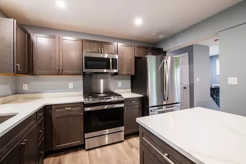101 Pleasant Vly, Amesbury, MA 01913