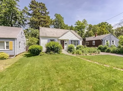 145 Wheeler Ave, Springfield, MA 01118 photo 3