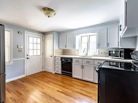 145 Wheeler Ave, Springfield, MA 01118 photo 11
