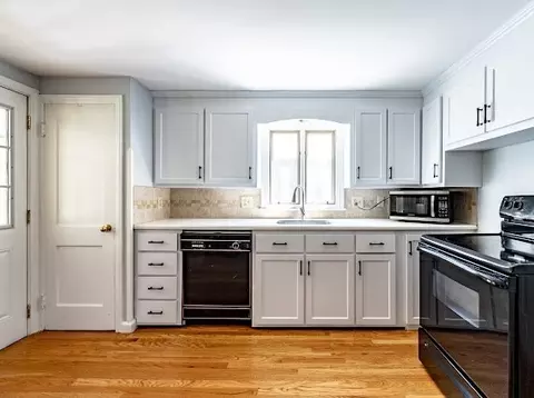 145 Wheeler Ave, Springfield, MA 01118 photo 10