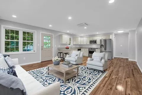 2 Brogan Ln, Ashburnham, MA 01430