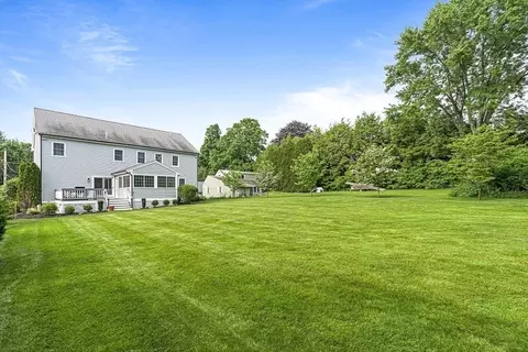 38 Winslow Rd, Reading, MA 01867 photo 3