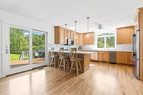 38 Winslow Rd, Reading, MA 01867 photo 10