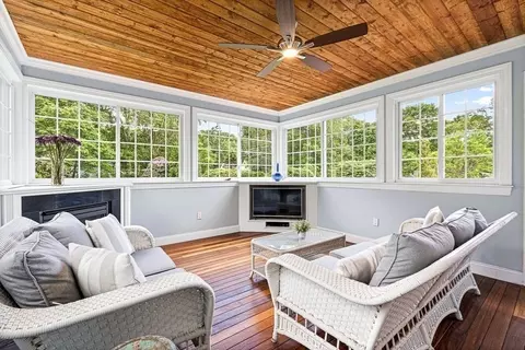 38 Winslow Rd, Reading, MA 01867 photo 6