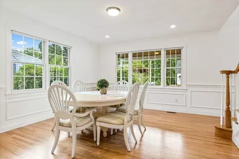 38 Winslow Rd, Reading, MA 01867 photo 9