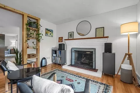 Living - 33 Wendover Rd, Worcester, MA 01606 photo 1 of 4