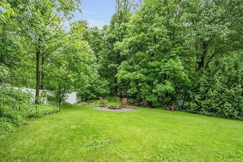 Exterior - 33 Wendover Rd, Worcester, MA 01606 photo 1 of 7