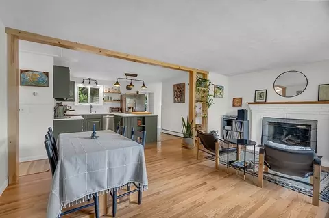 Dining - 33 Wendover Rd, Worcester, MA 01606 photo 1 of 2
